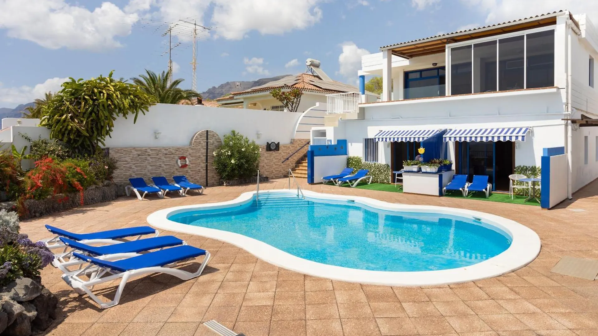 Luxury Oceanfront Apt In Villa - Next To Beach Puerto de Santiago