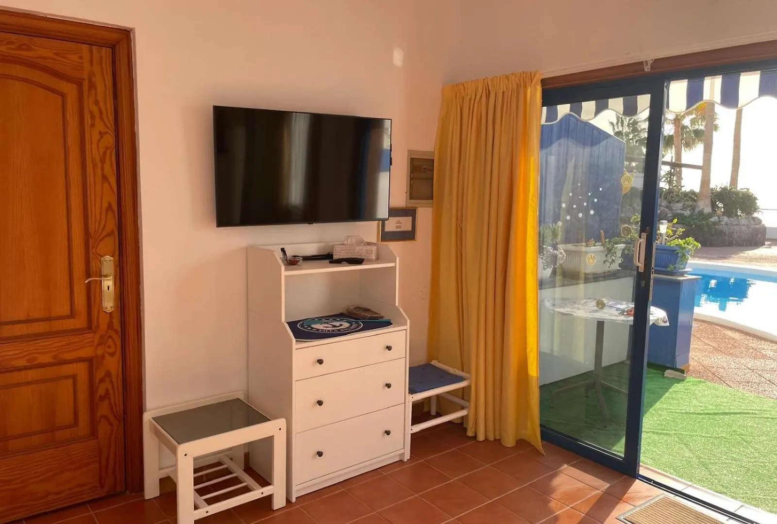 Luxury Oceanfront Apt In Villa - Next To Beach Puerto de Santiago